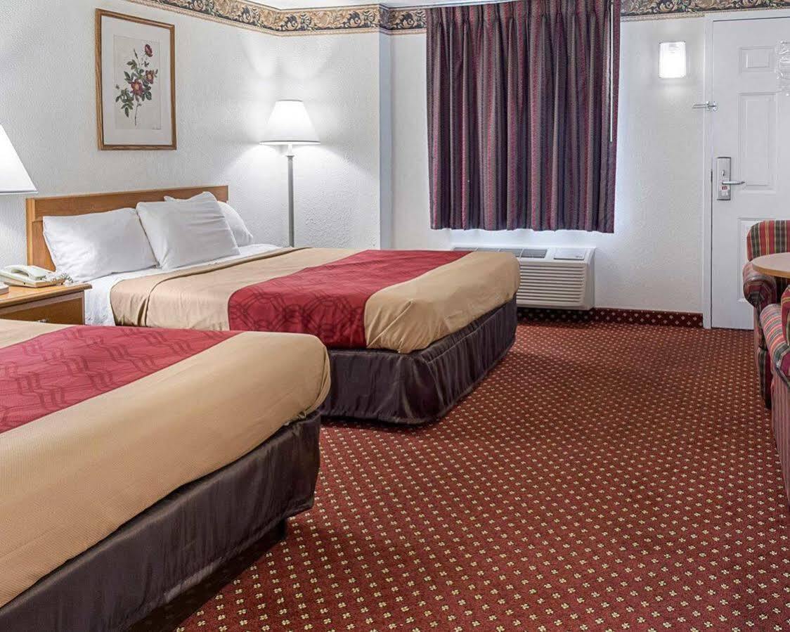 Gateway Inn Templeton ภายนอก รูปภาพ