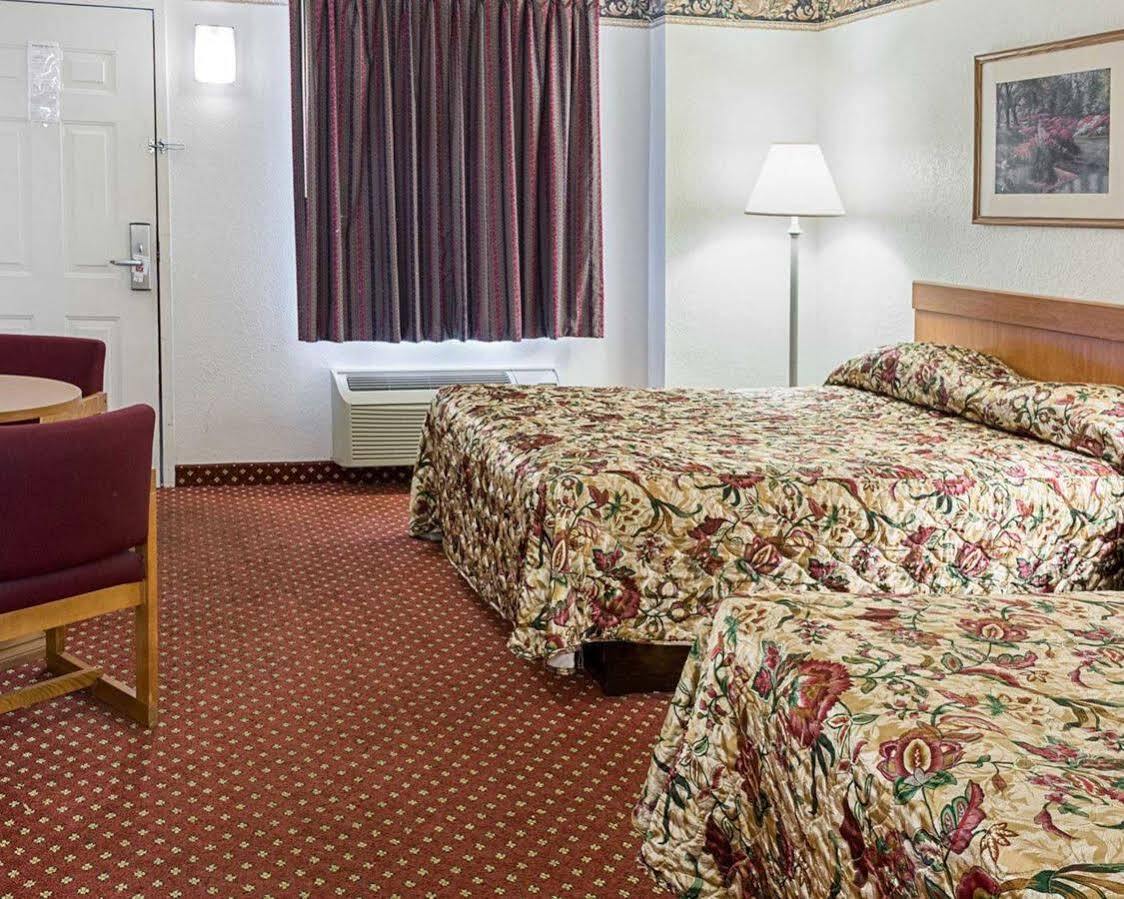 Gateway Inn Templeton ภายนอก รูปภาพ