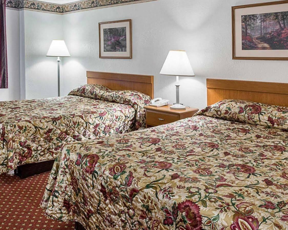 Gateway Inn Templeton ภายนอก รูปภาพ