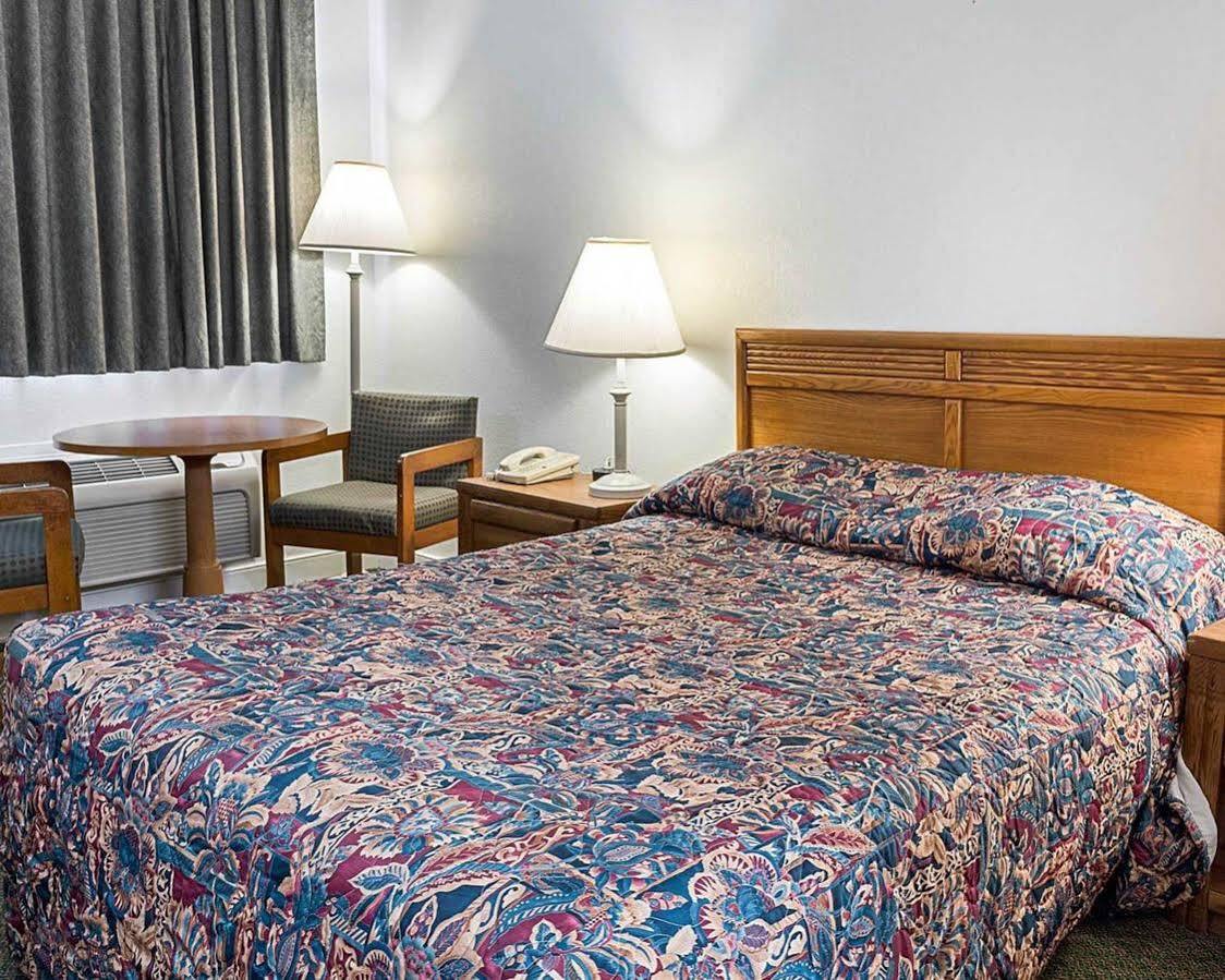 Gateway Inn Templeton ภายนอก รูปภาพ